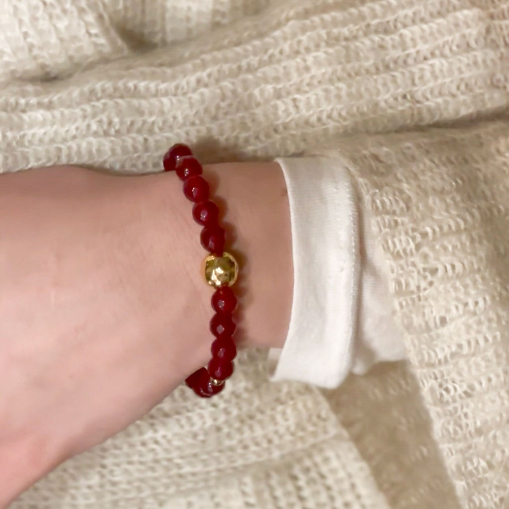 Armbånd med halvedelstener - Rød granat