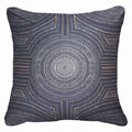 Designpude Abiriginal Dot Navy fra Bandhini Design House