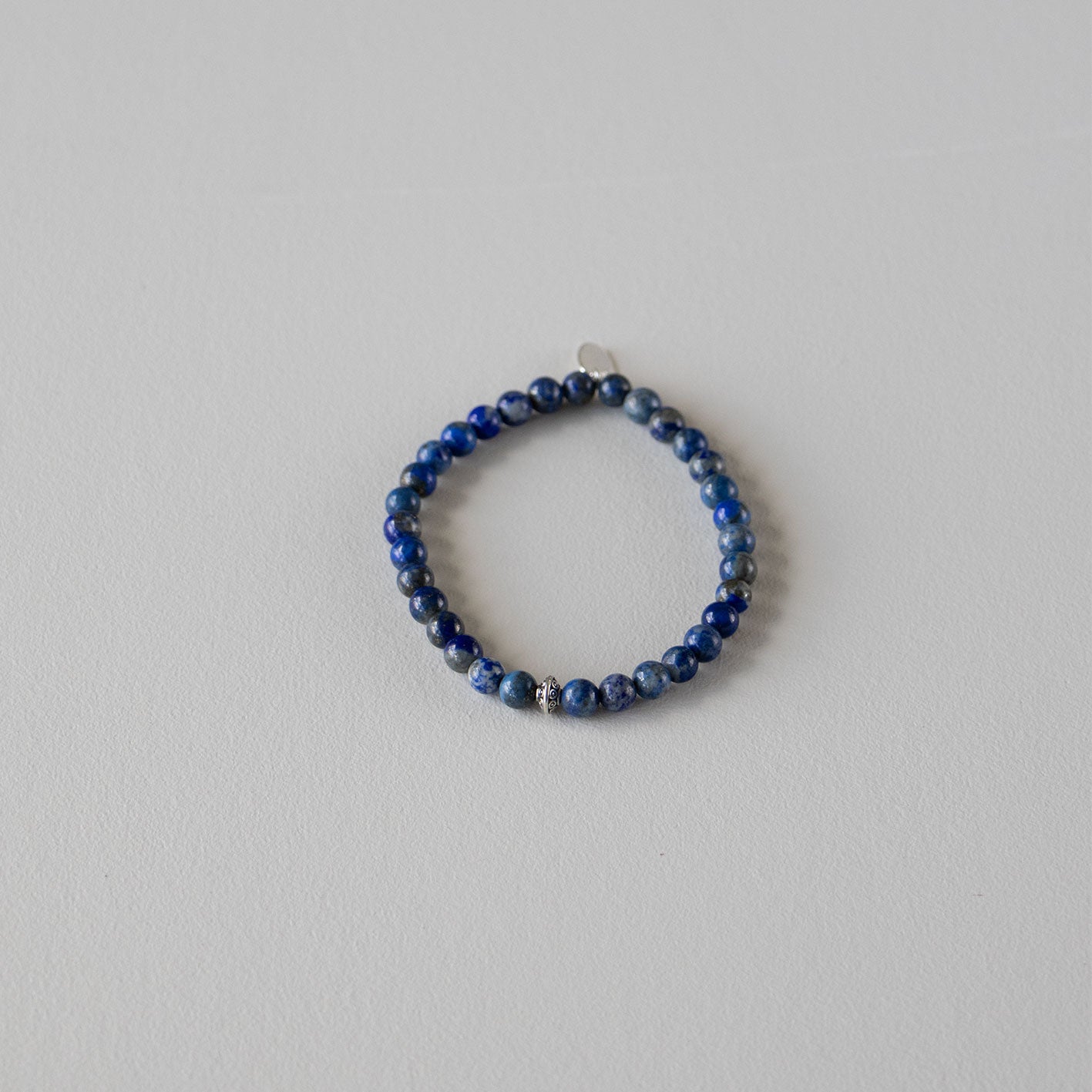 Armbånd med halvedelstener - Blå Lapis Lazuli