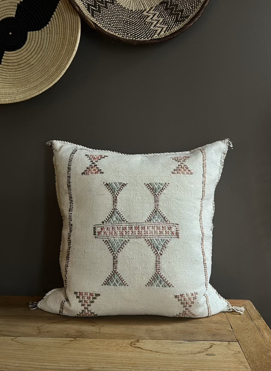 Marokkansk putetrekk i naturhvit