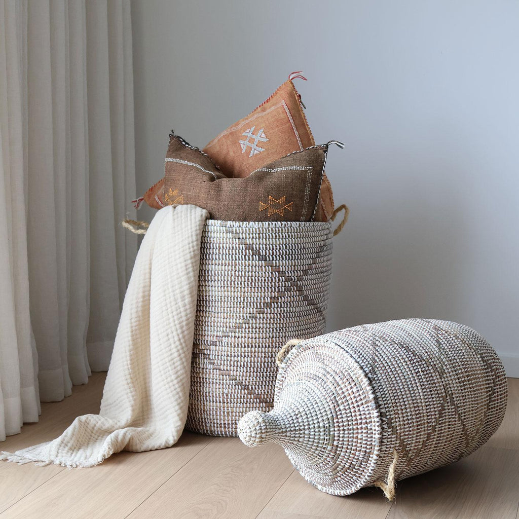 Savannenkurv - Hvit med sølvkryss