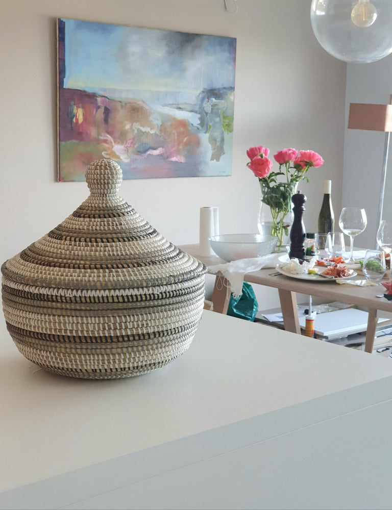 Kumba kurv sort og grå