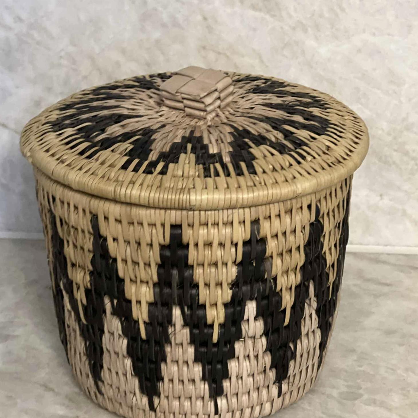 Zulukurv - Oppbevaringsboks med lokk