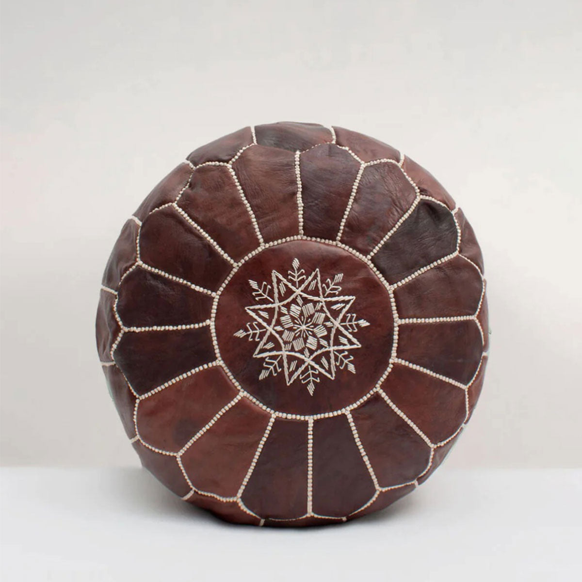 Marokkansk skinnpuff mørkebrun