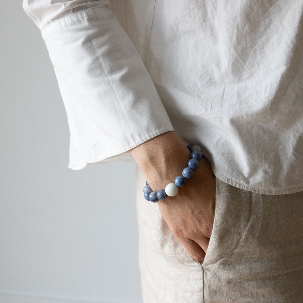 Armbånd med halvedelstener - Blå og hvit agat