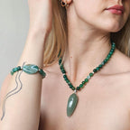 Halskjede med halvedelstener - Jade