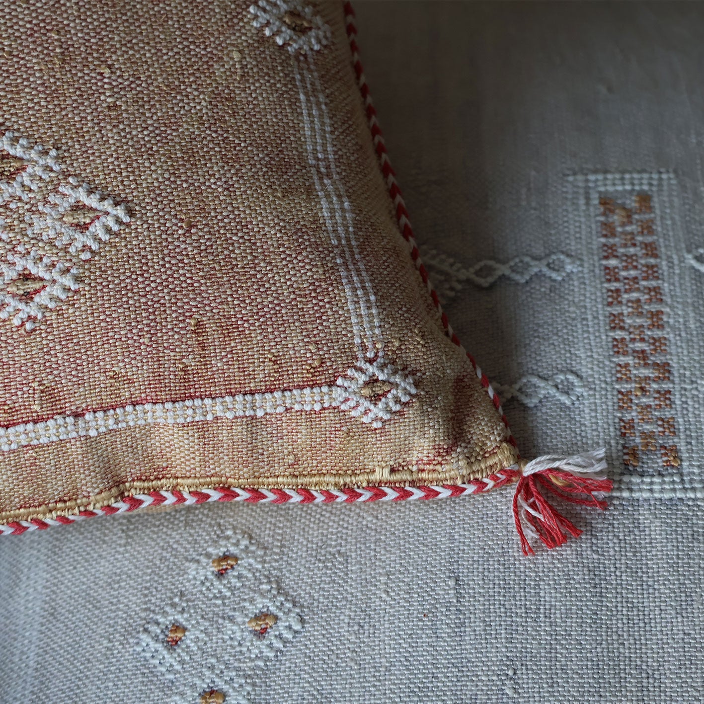 Marokkansk agavesilke putetrekk i lys gråblå 50x50