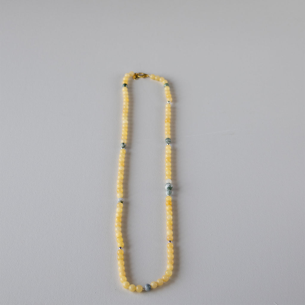 Halskjede med halvedelstener - Gul solsten