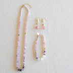 Halskjede med halvedelstener - Rosenkvarts