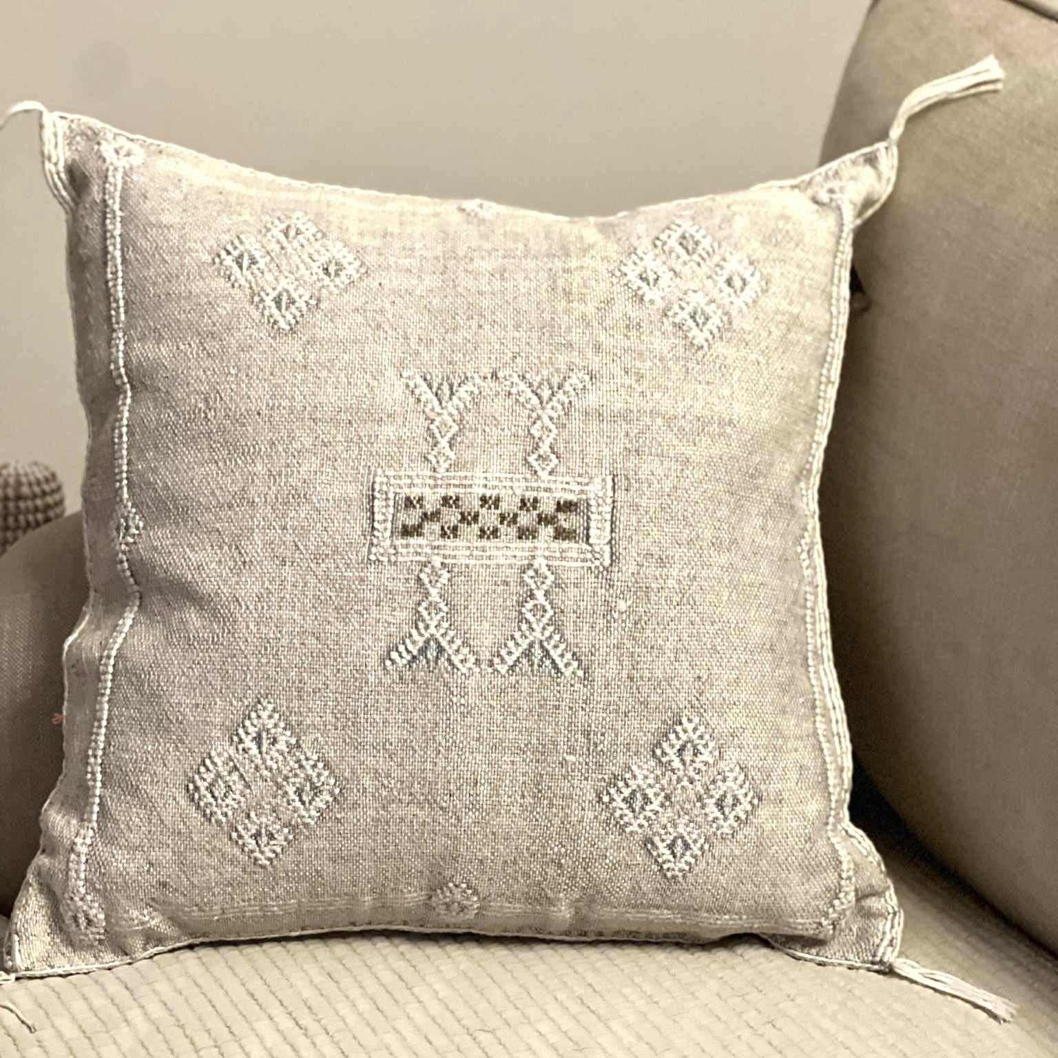 Marokkansk putetrekk i agavesilke 50x50