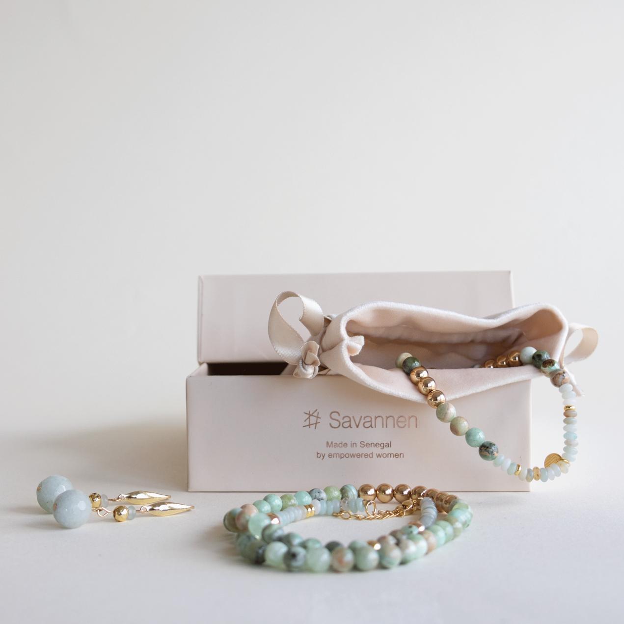 Halskjede med halvedelstener - Tigerøye