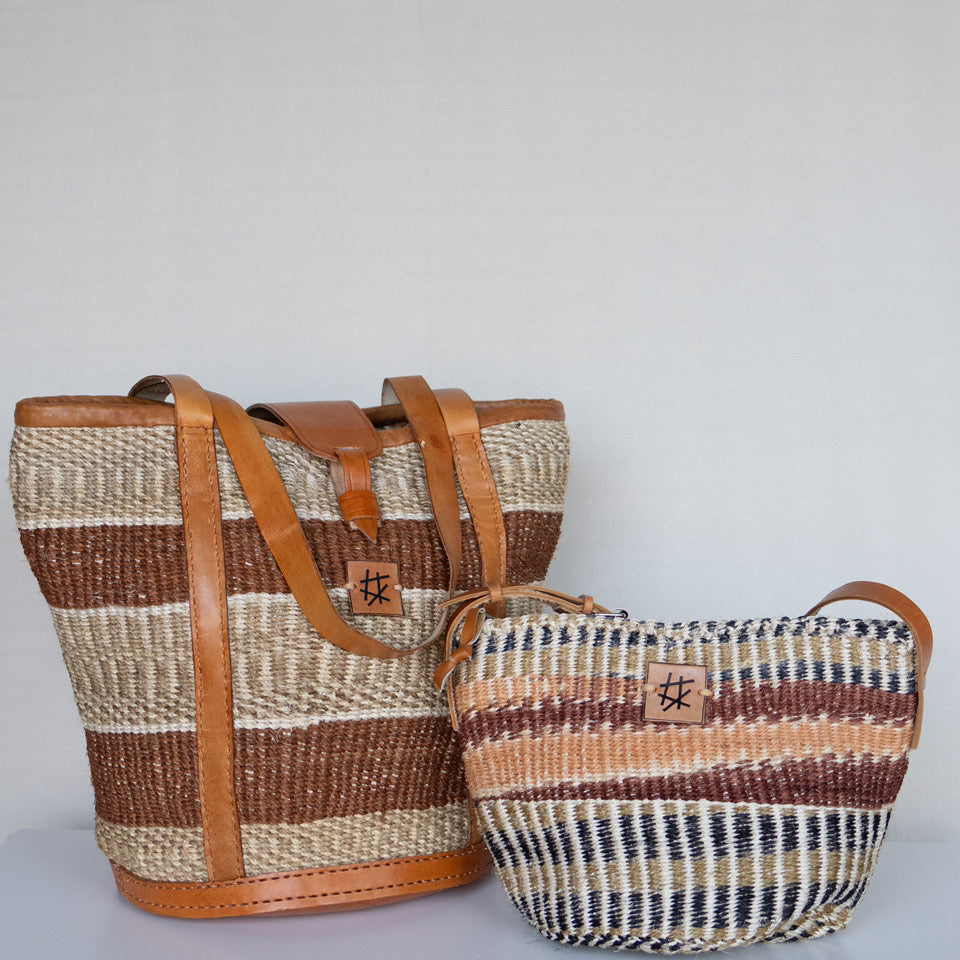 Skulderveske i sisal og skinn - Designet av Savannen