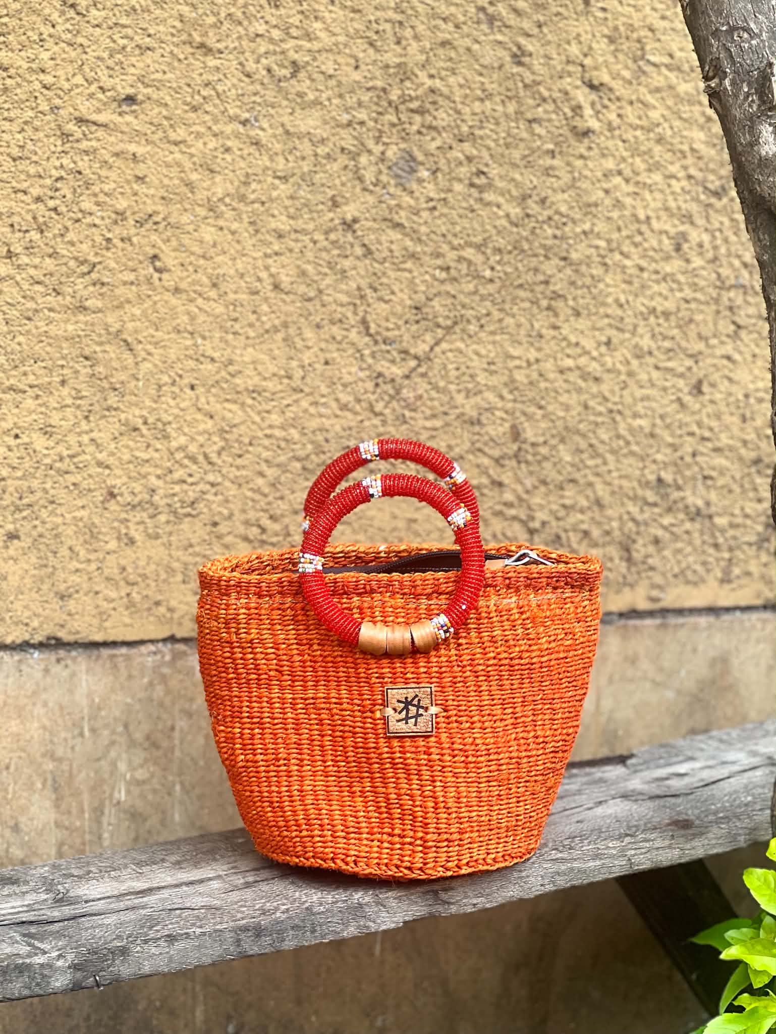 Small bag with pearl handle
