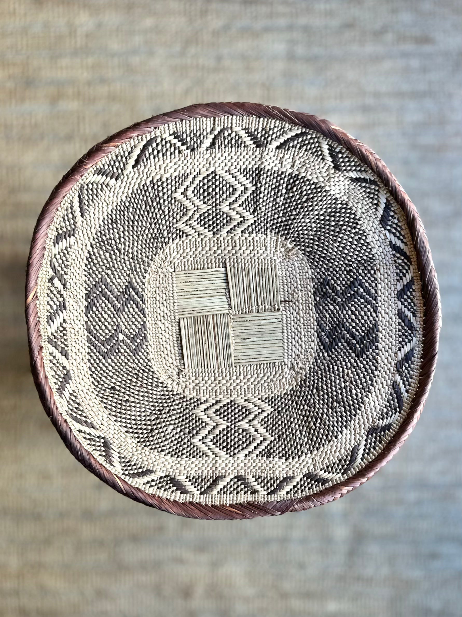 Binga wicker dish L
