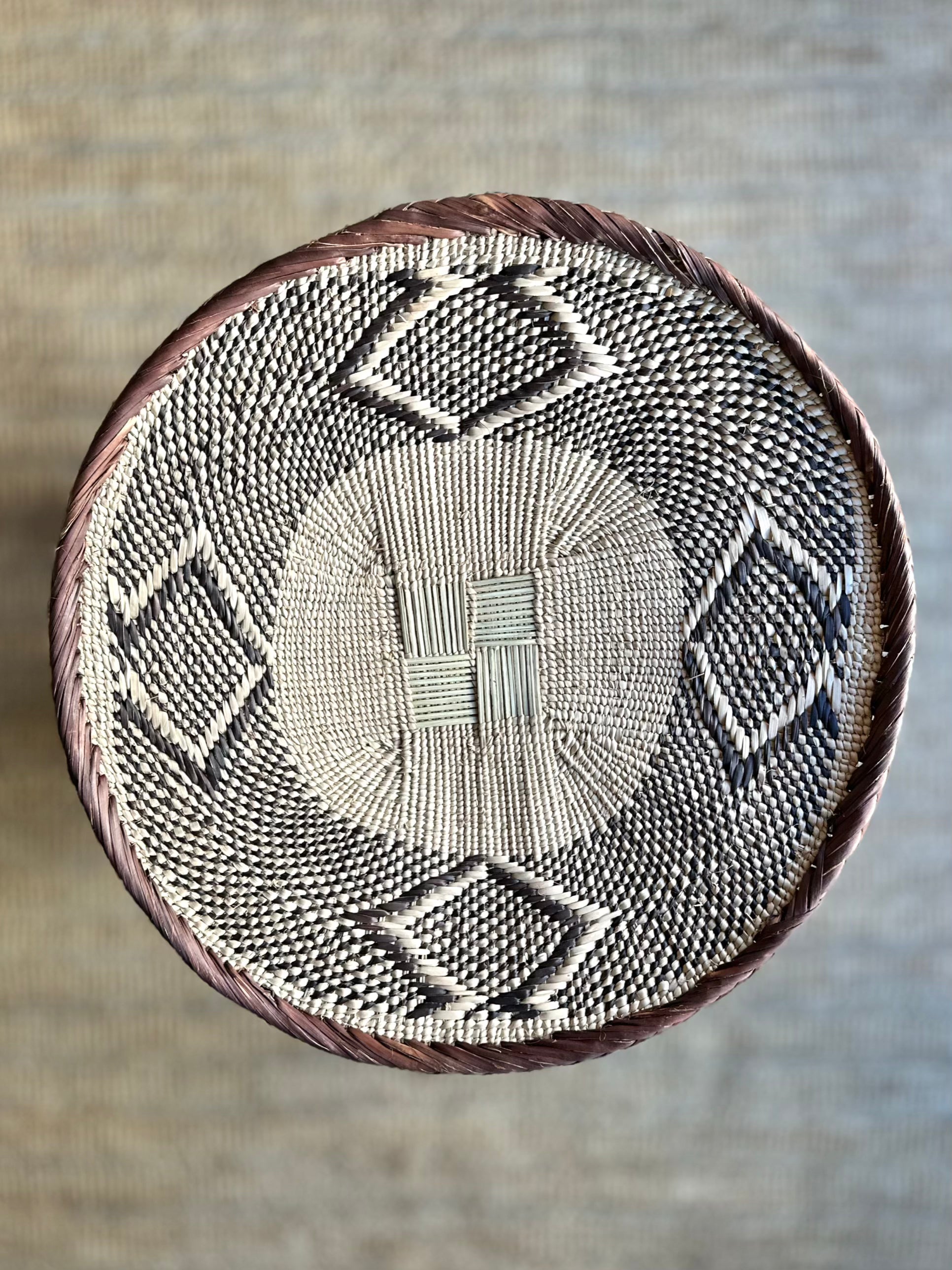 Binga wicker dish L