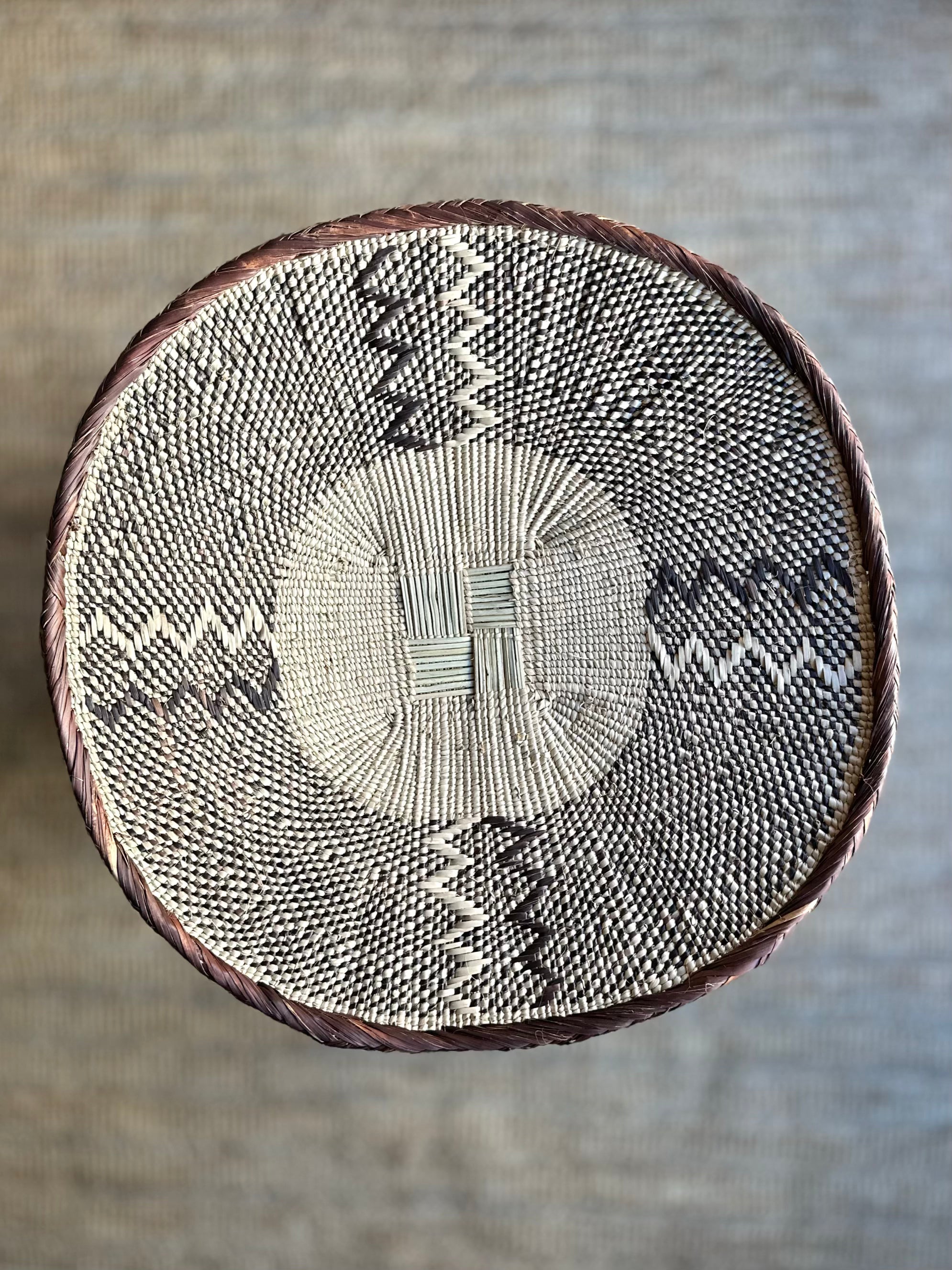 Binga wicker dish L