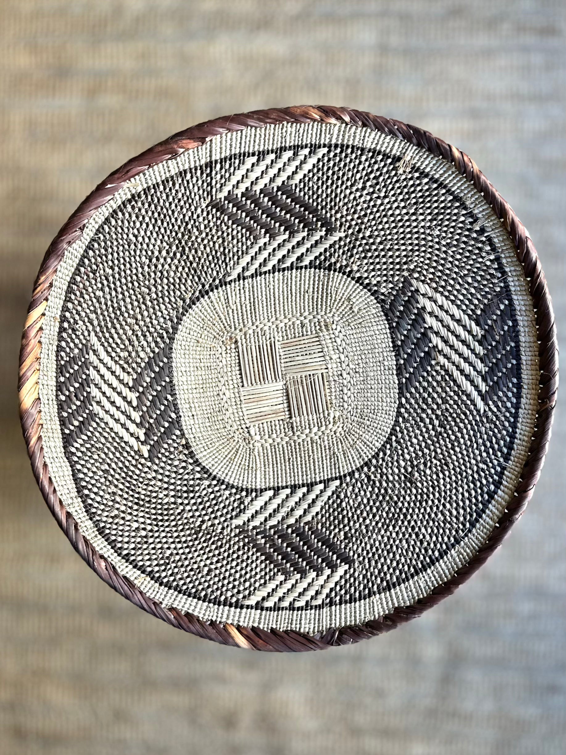 Binga wicker dish L