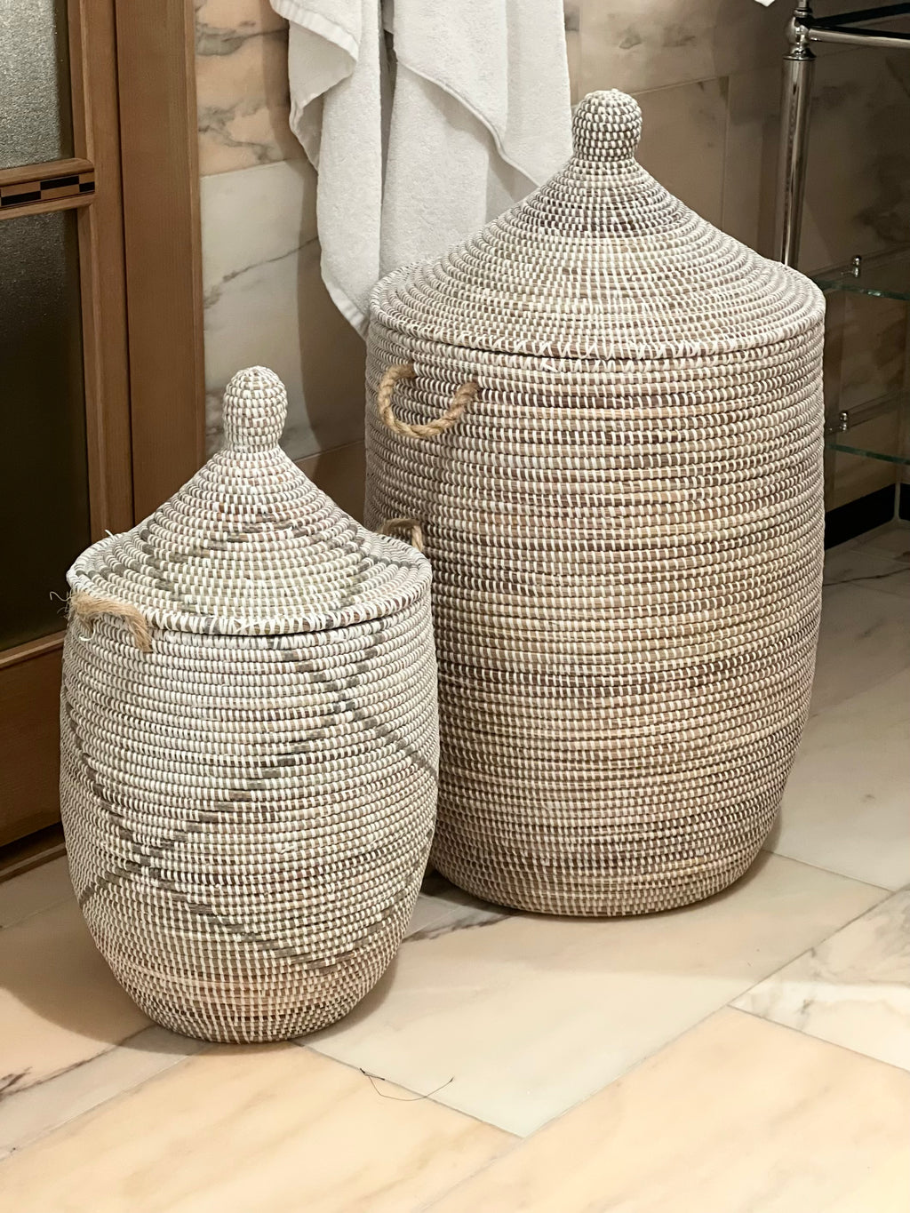 Savannah Basket - White with Silver Cross