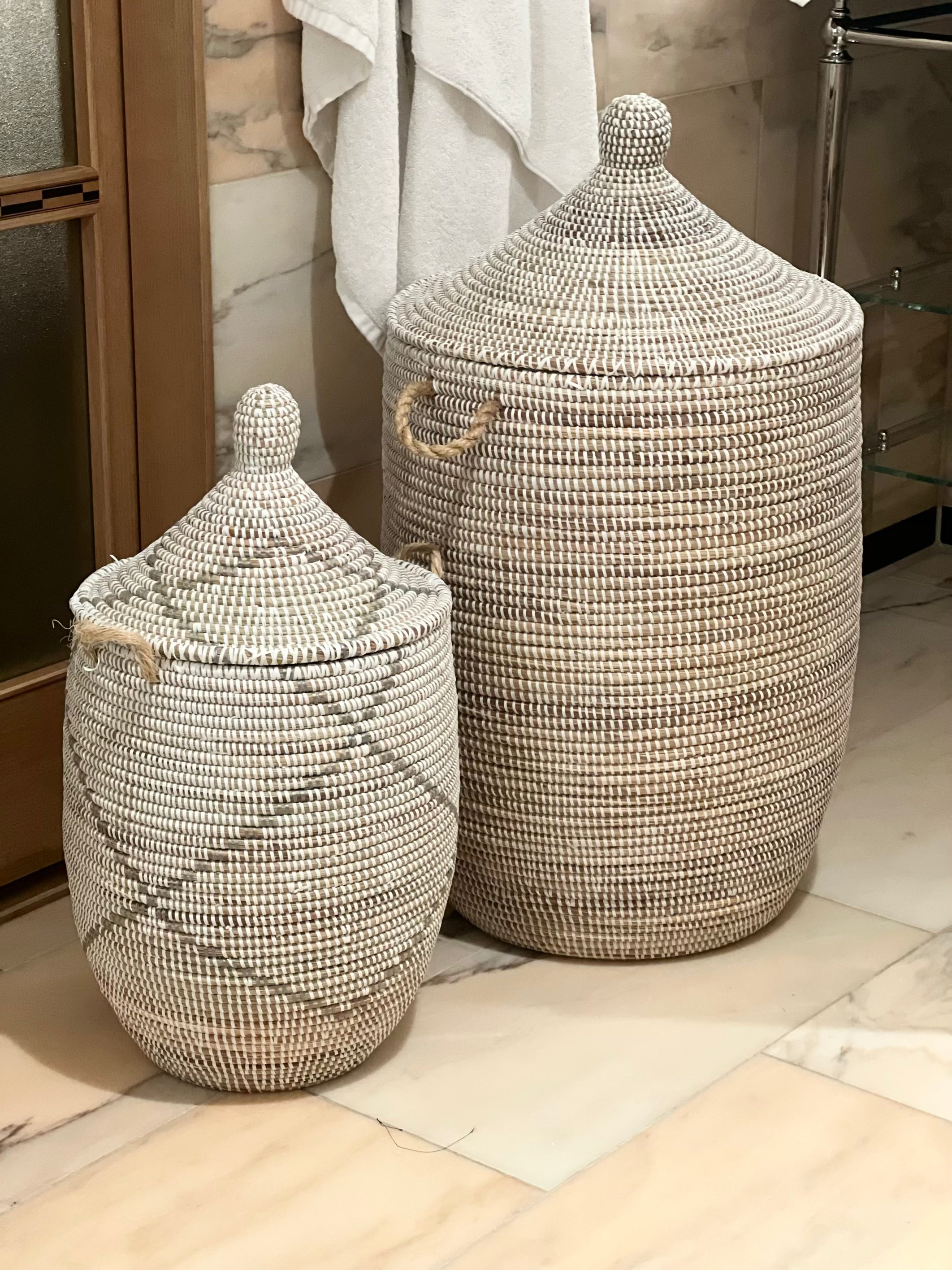 Savannah Basket - White with Silver Cross