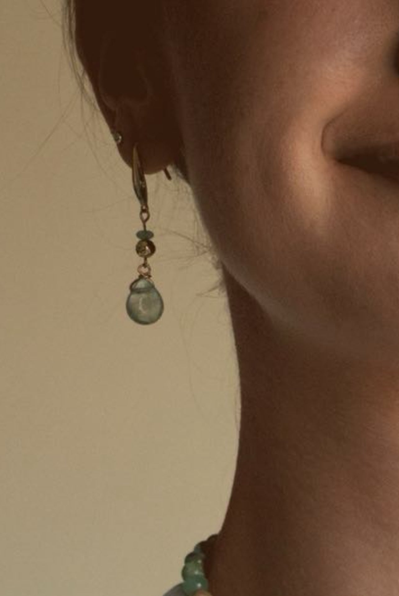 Øredobber med halvedelstener - Aquamarin