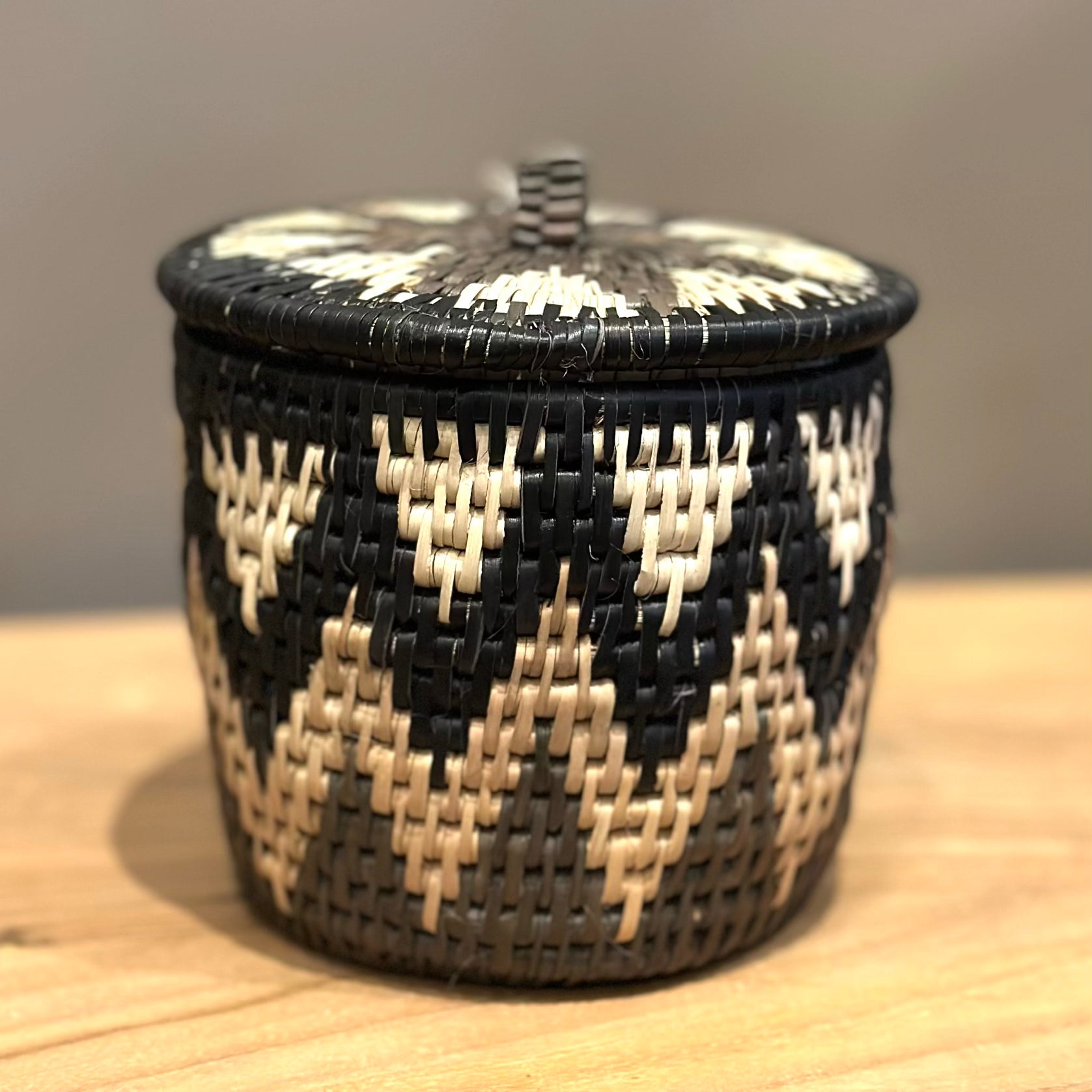 Zulukurv - Oppbevaringsboks med lokk