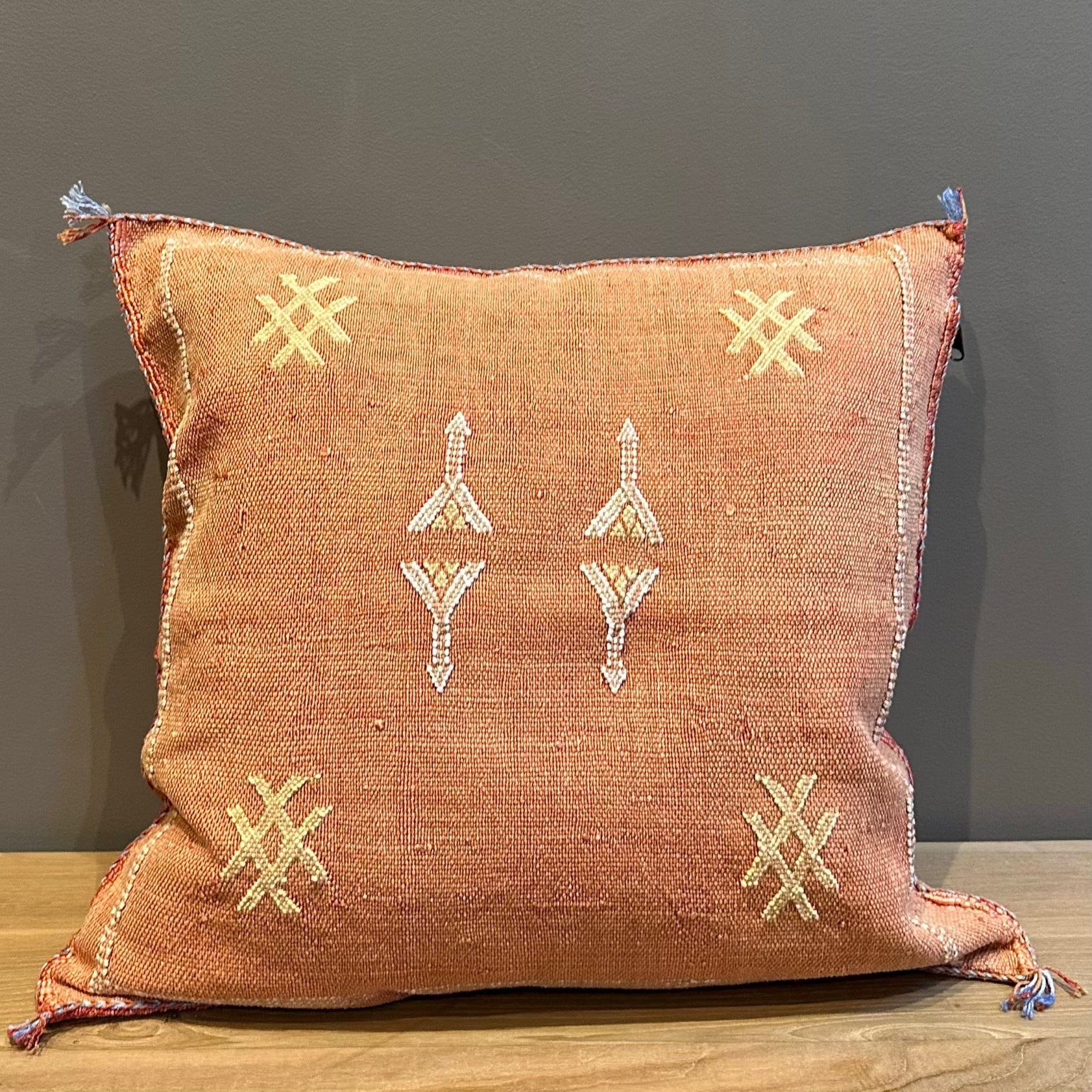 Marokkansk pudebetræk i agavesilke 50x50