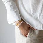 Armbånd med halvedelstener - Gul solsten og hvit månesten