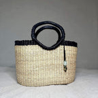 KAREN veske i natur og sort med anheng