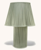 Eksklusiv silkelampe i bronzefarve