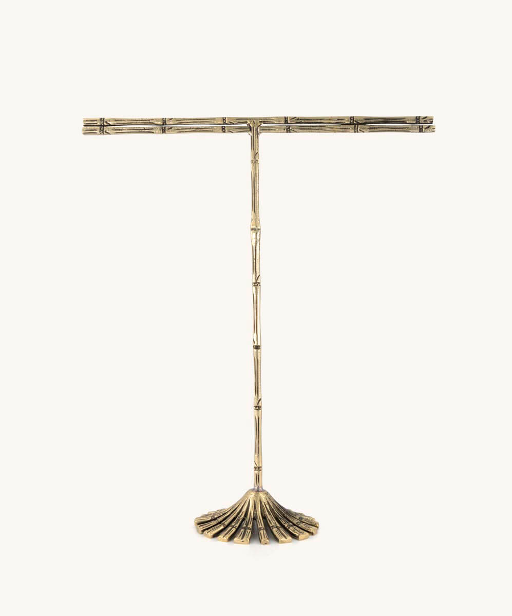 Smykkestativ til halskjeder og armbånd