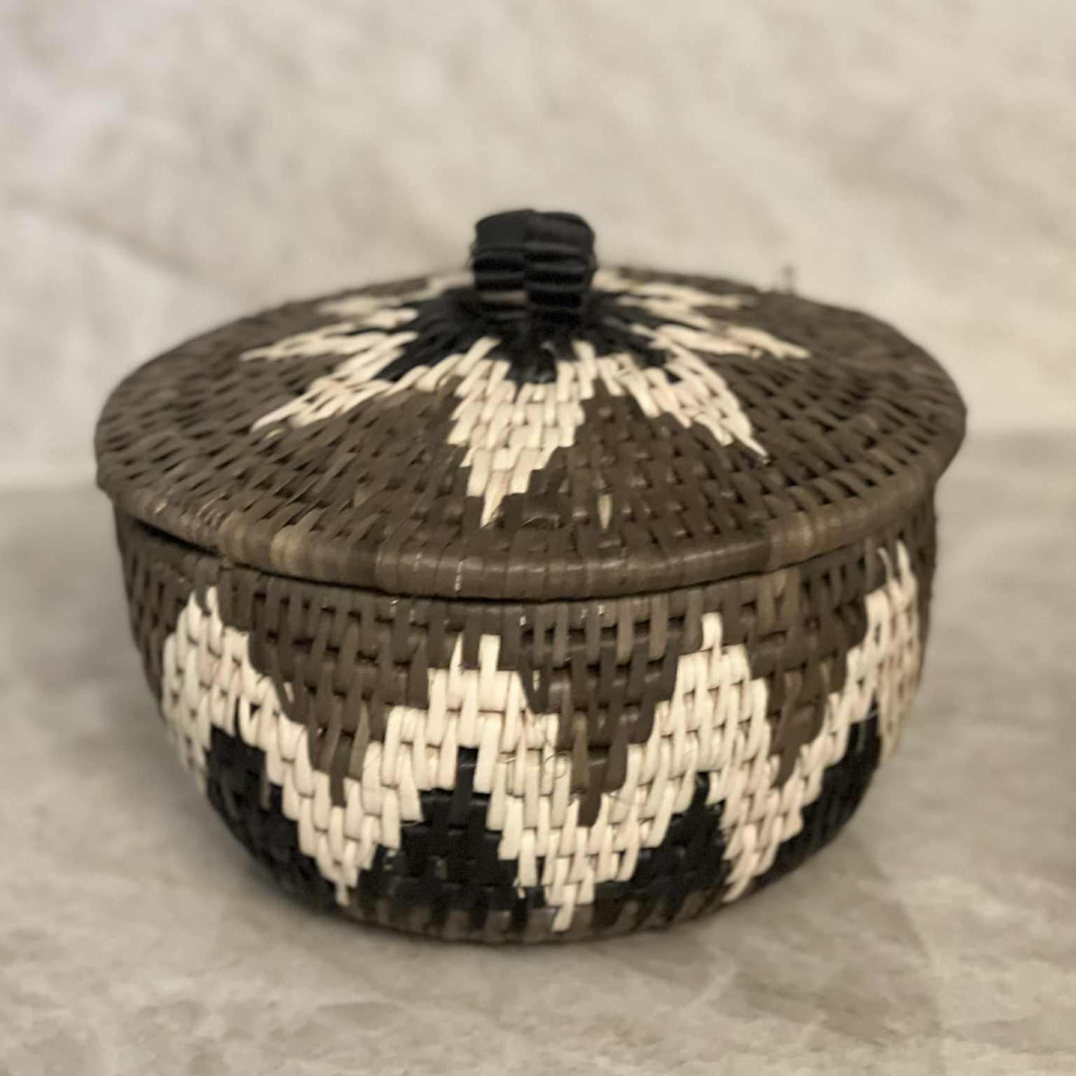 Zulukurv - Oppbevaringsboks med lokk