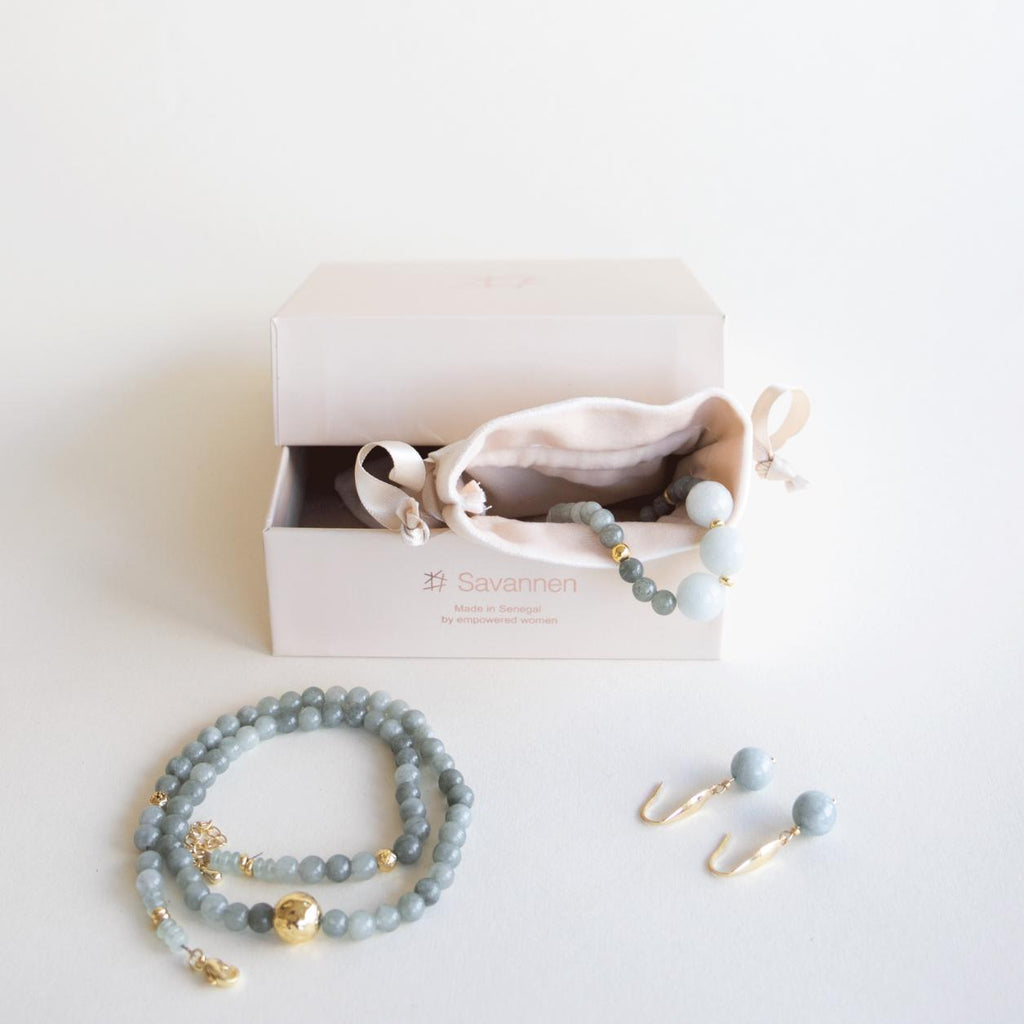 Halskjede med halvedelstener - Rosenkvarts