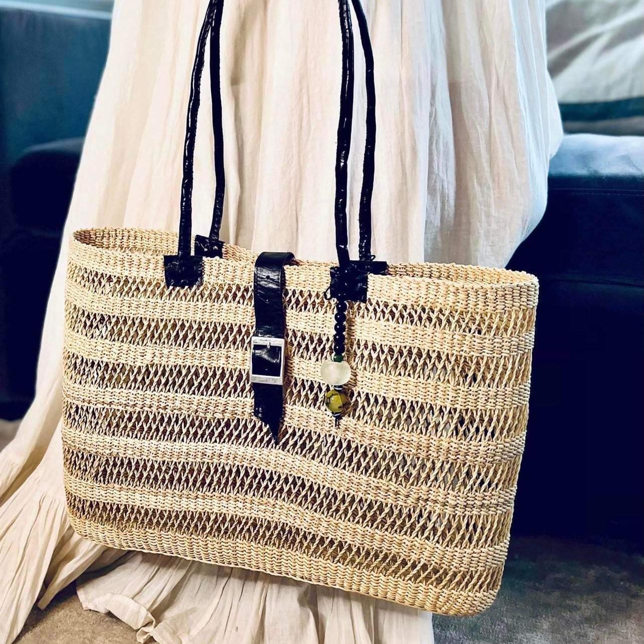 CISSI eksklusiv skulderveske med skinnrem