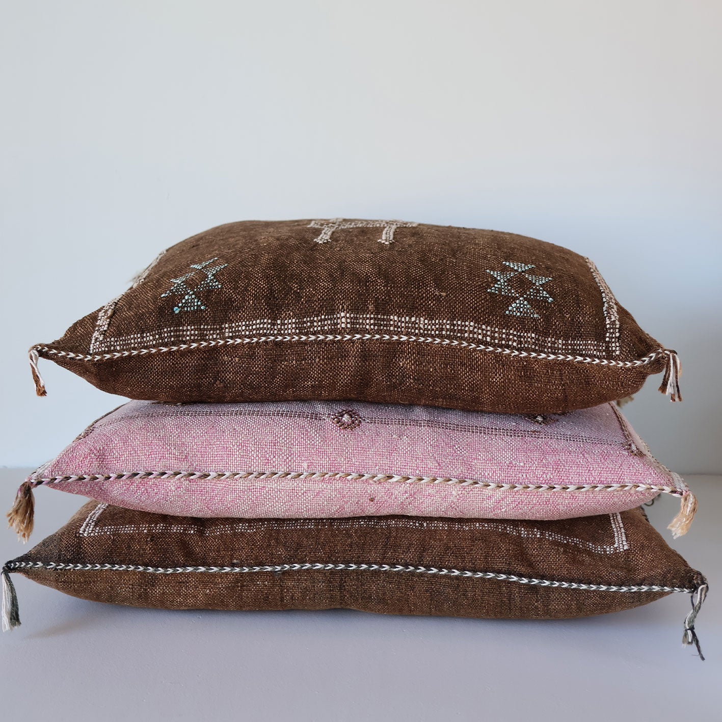 Marokkansk rosa putetrekk i agavesilke 50x50