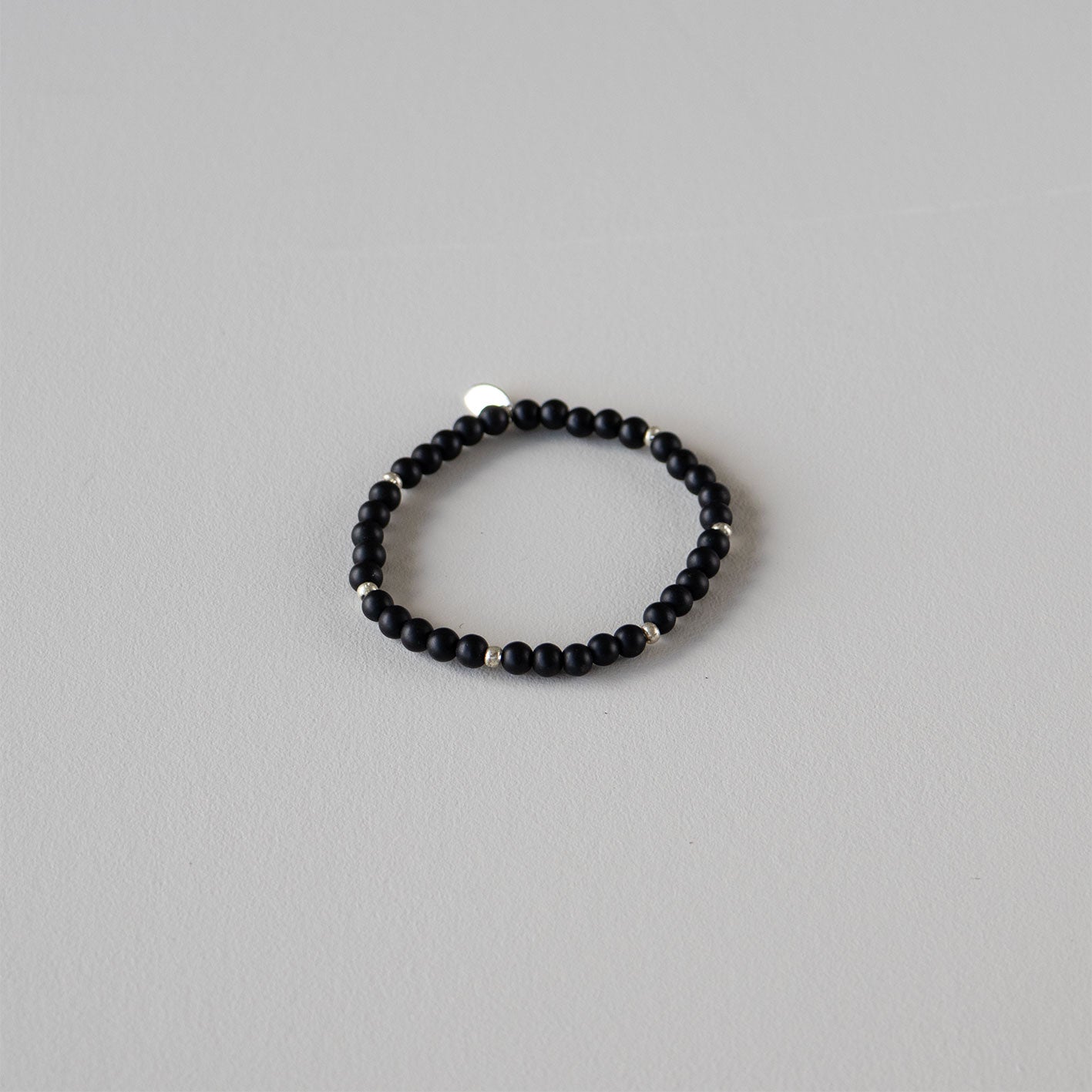 Armbånd med halvedelstener - Sort agat