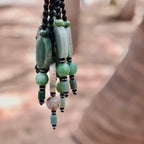 KAREN veske i natur og sort med anheng