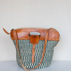 Stor skulderveske i sisal og skinn - Designet av Savannen