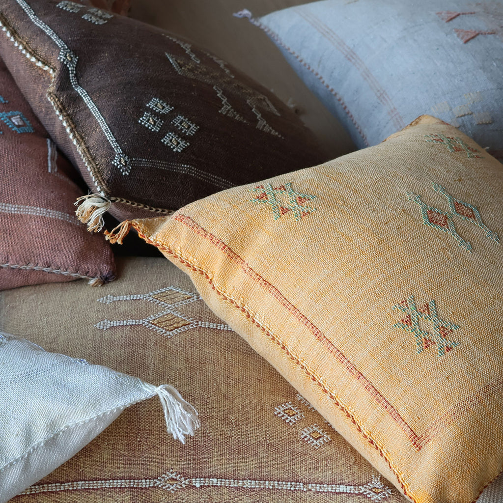 Marokkansk putetrekk i agavesilke 40x60