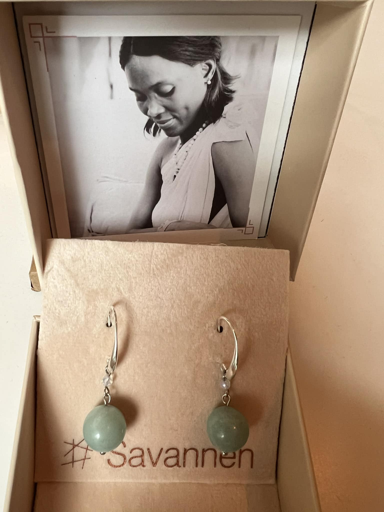 Øredobber med halvedelstener - Jade