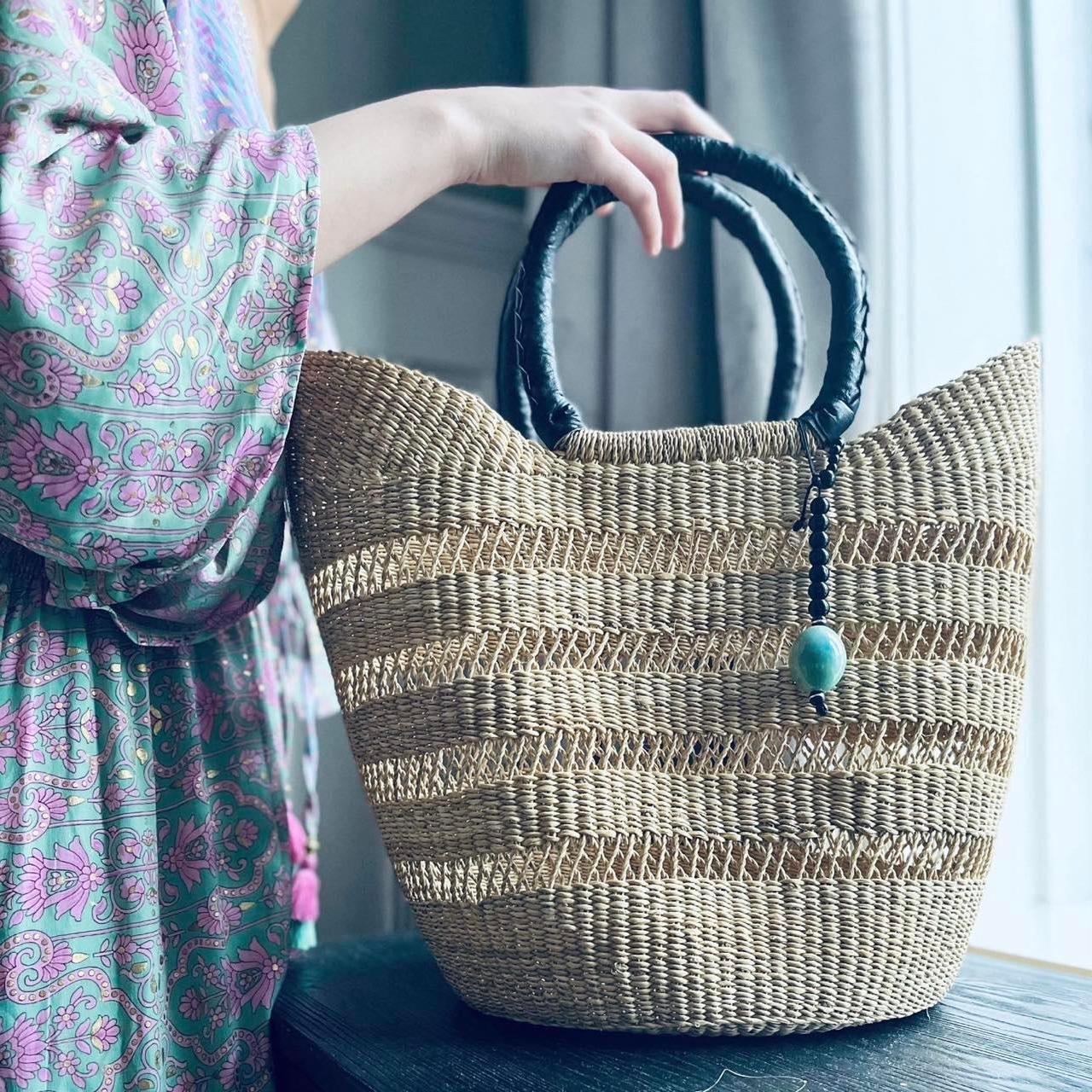 AINA stort handlenett med anheng