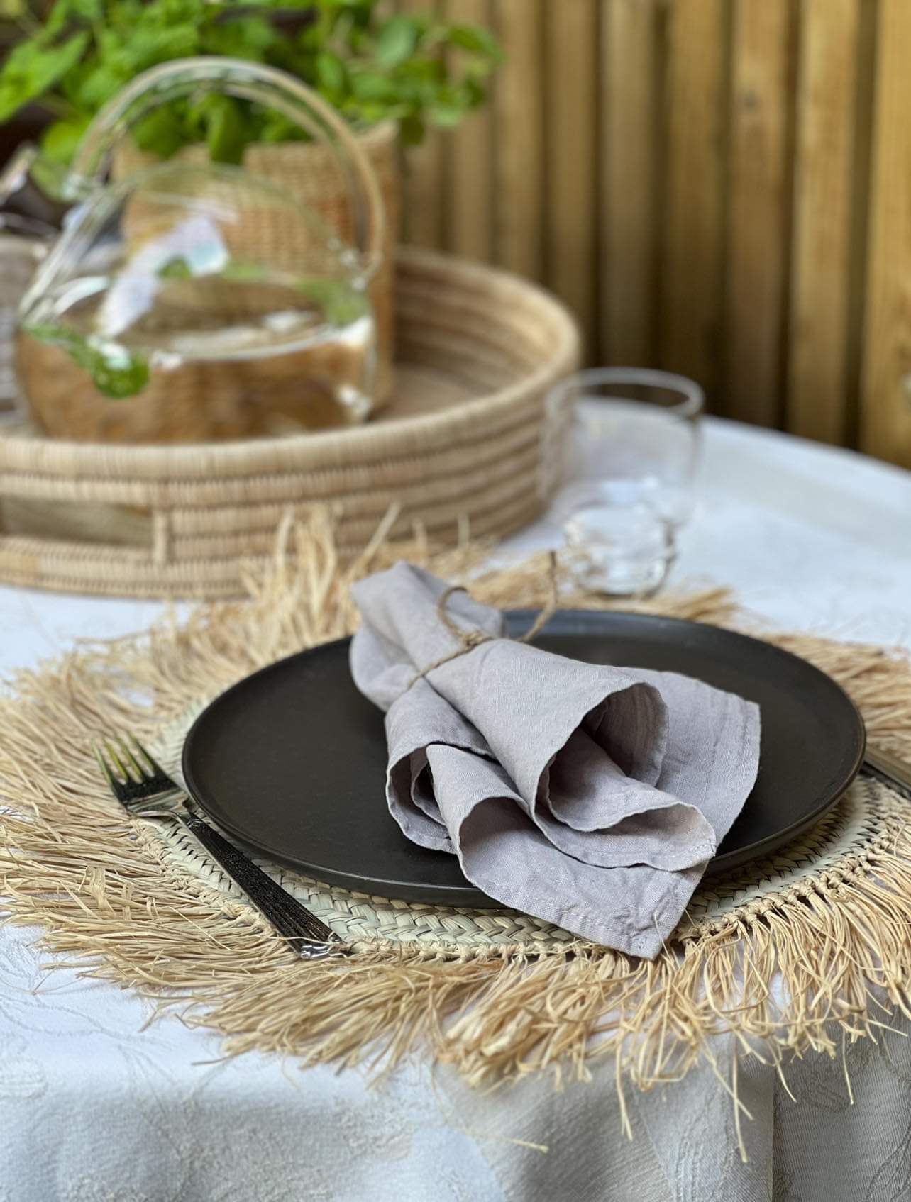 Spisebrikke med frynser