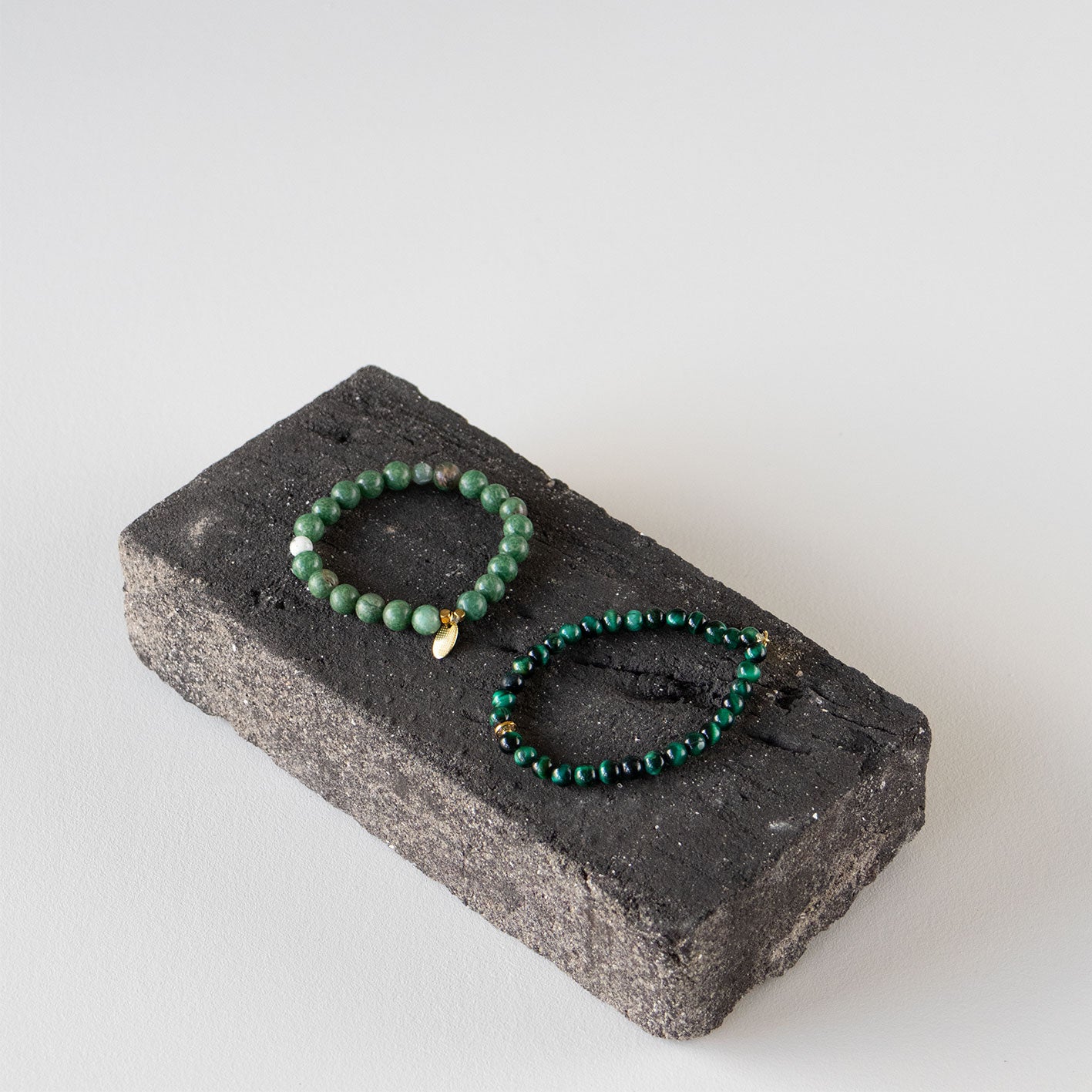 Armbånd med halvedelstener - Grønn malakitt