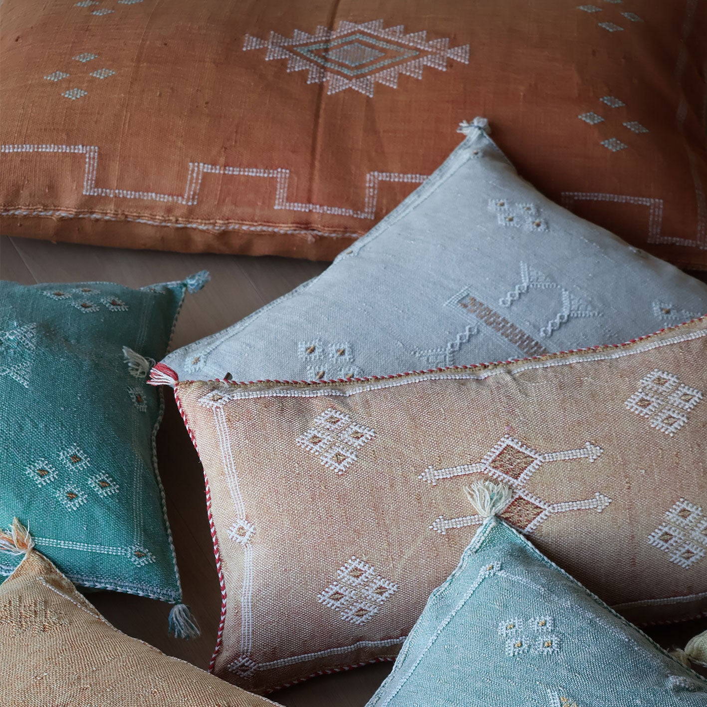 Marokkansk putetrekk i agavesilke 50x90