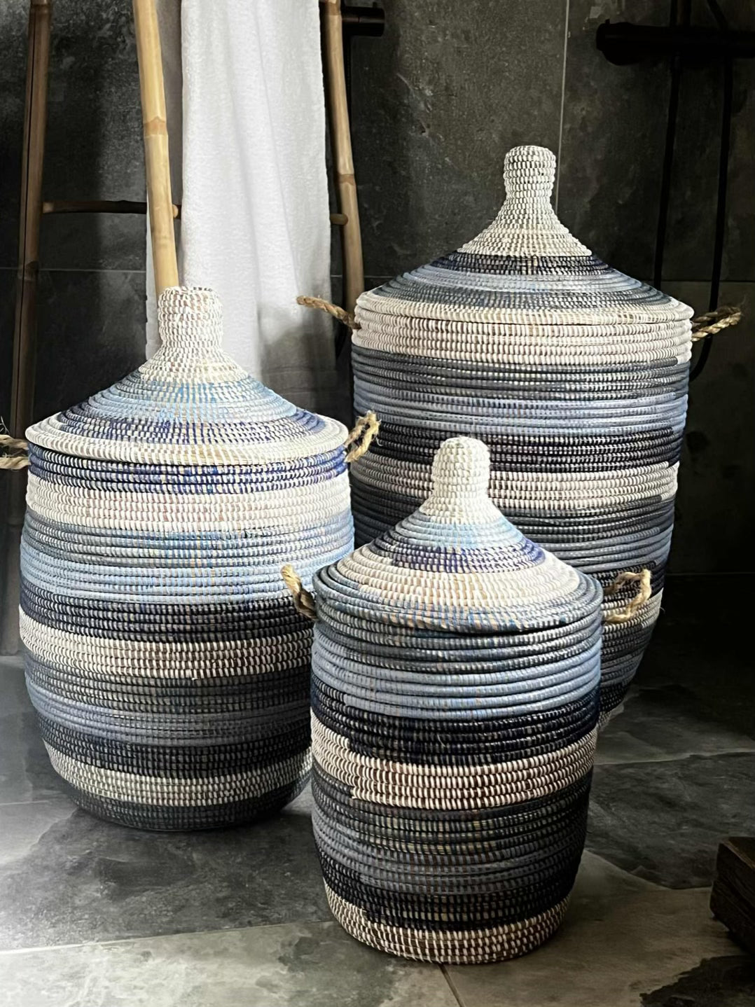 Savannenkurv - Striper i blå og hvit