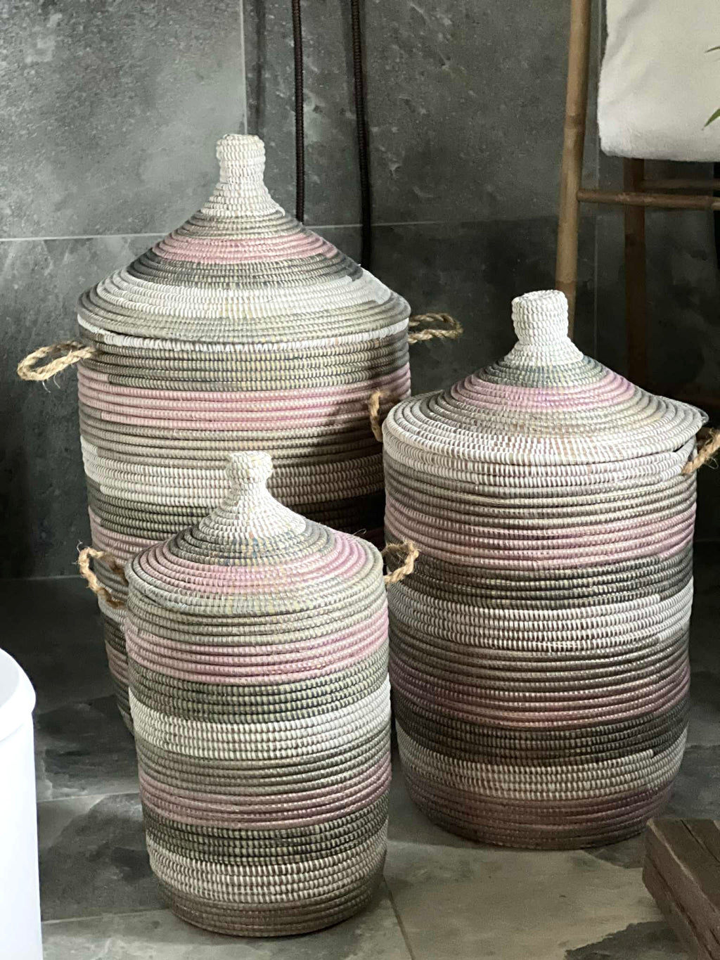 Savannenkurv - Striper i rosa, grå og hvit