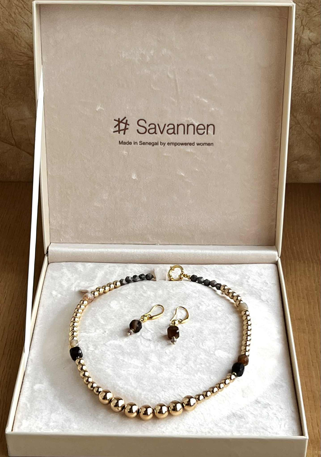 Øredobber med halvedelstener - Tigerøye