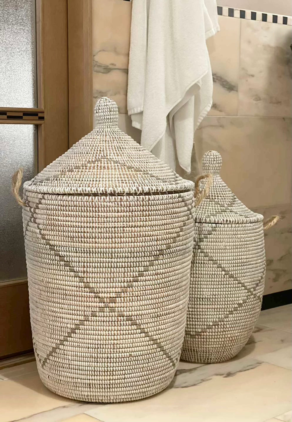 Savannah Basket - White with Silver Cross