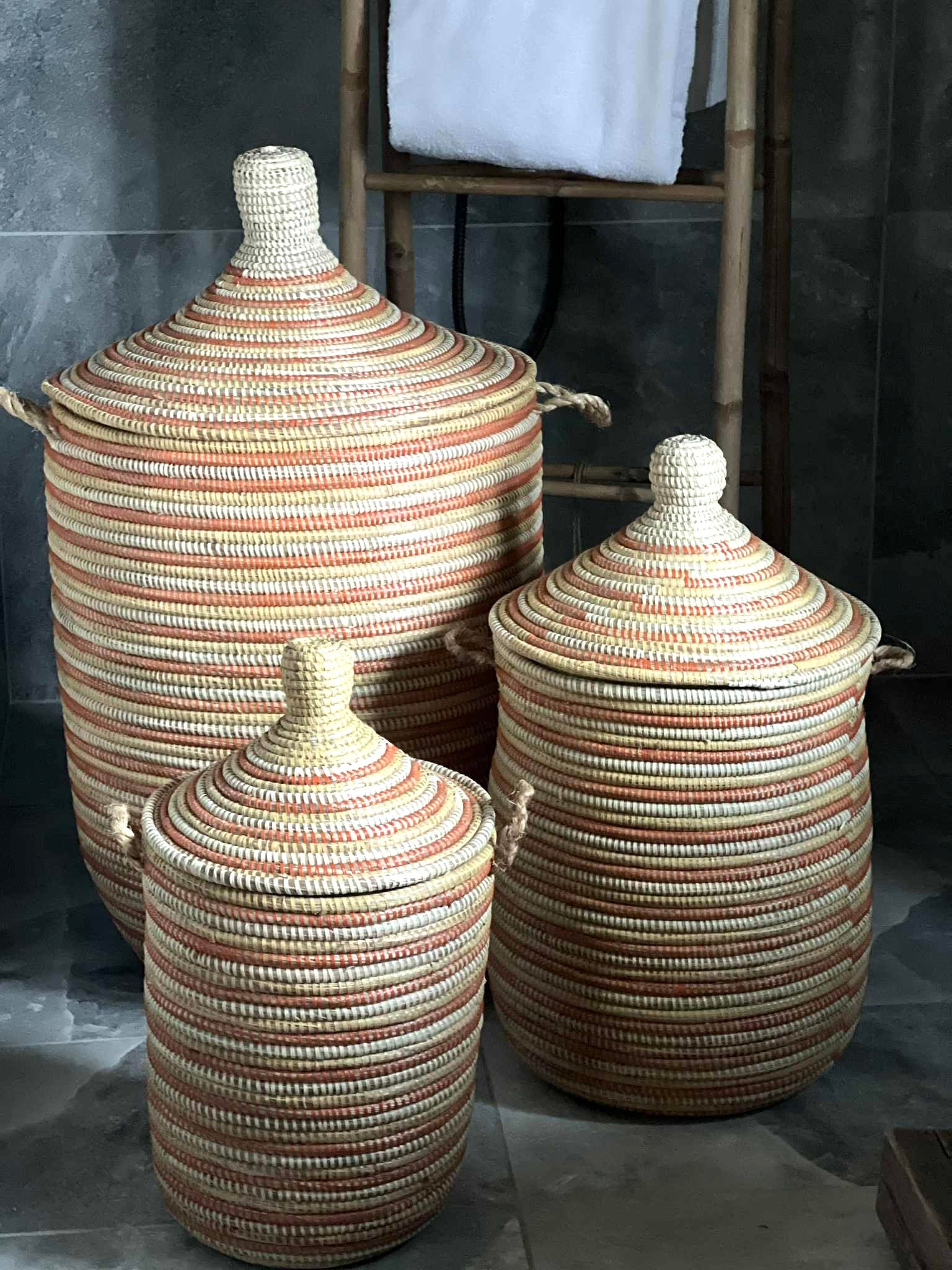 Savannenkurv - Striper i oransje, gul og hvit