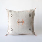 Marokkansk putetrekk i agavesilke 50x50, kalkhvitt med broderi