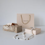 Halskjede med halvedelstener - Hvit agat